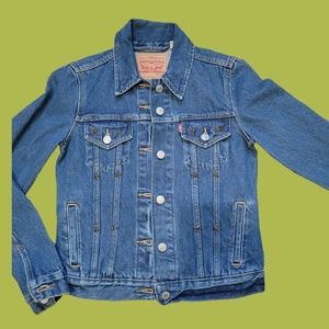 🆕️ Women's Levi's Original Trucker Jean Jacket